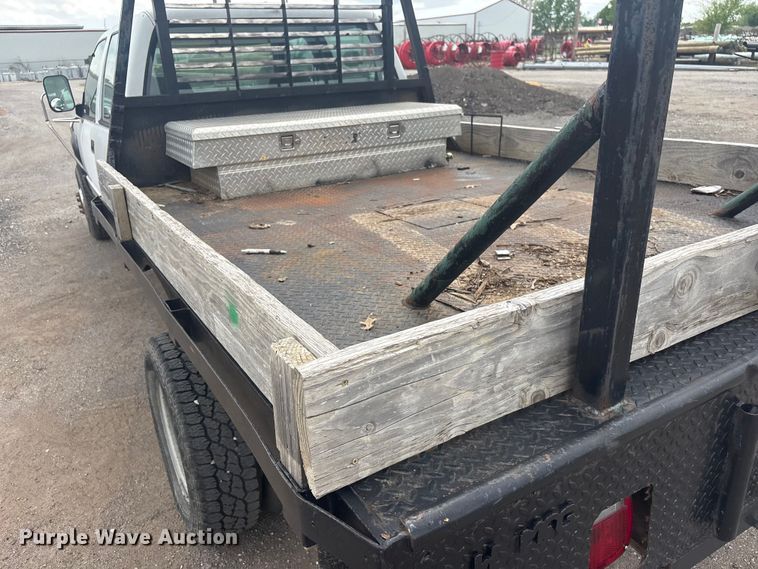 image for item ET5127 1993 Chevrolet 3500 Crew Cab flatbed pickup truck