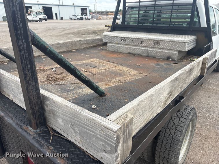 image for item ET5127 1993 Chevrolet 3500 Crew Cab flatbed pickup truck