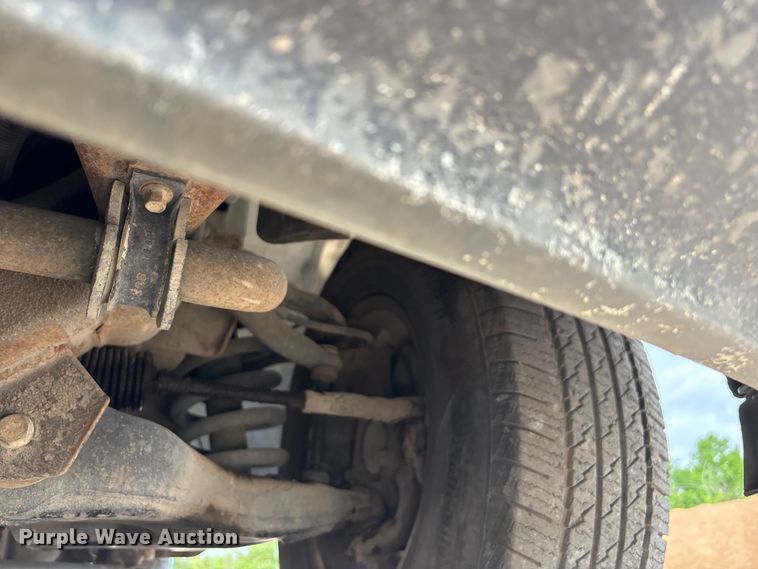 image for item ET5128 2002 Chevrolet Silverado 1500 Ext. Cab pickup truck