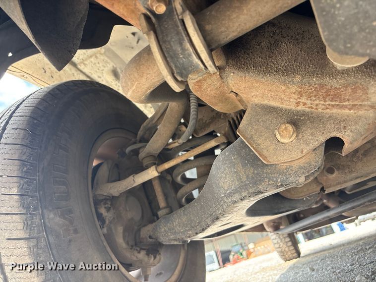 image for item ET5128 2002 Chevrolet Silverado 1500 Ext. Cab pickup truck