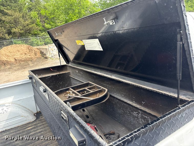 image for item ET5128 2002 Chevrolet Silverado 1500 Ext. Cab pickup truck