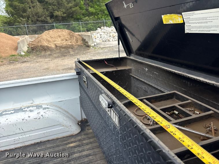 image for item ET5128 2002 Chevrolet Silverado 1500 Ext. Cab pickup truck