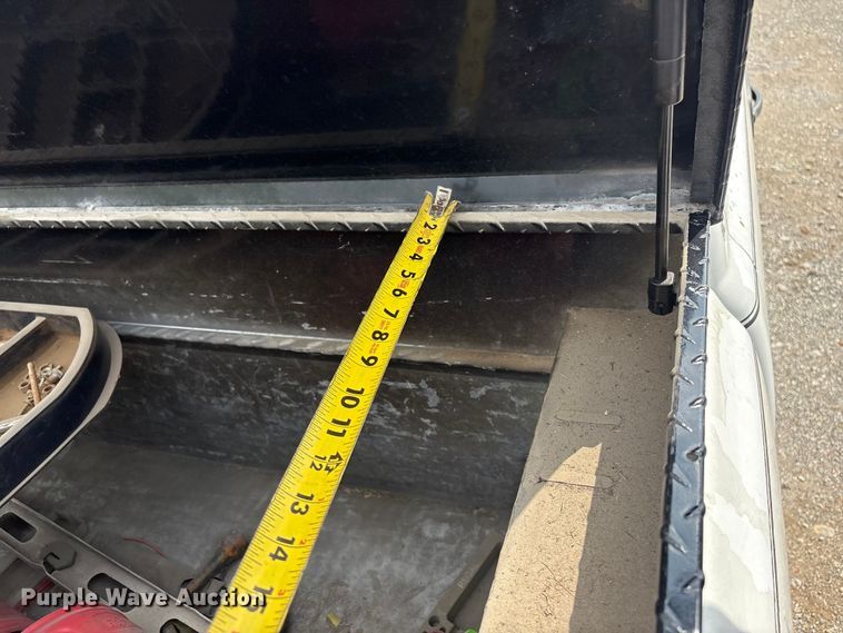 image for item ET5128 2002 Chevrolet Silverado 1500 Ext. Cab pickup truck