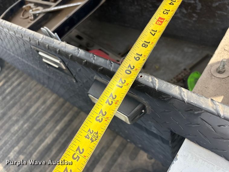 image for item ET5128 2002 Chevrolet Silverado 1500 Ext. Cab pickup truck