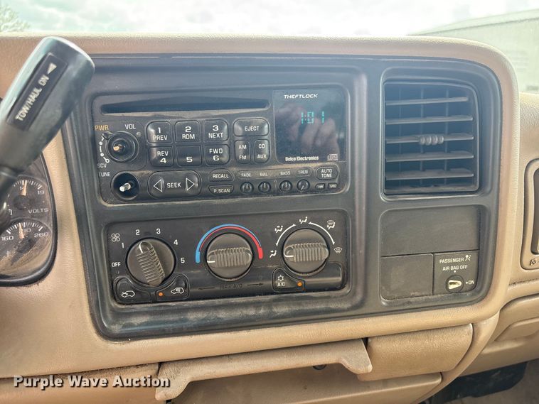 image for item ET5128 2002 Chevrolet Silverado 1500 Ext. Cab pickup truck