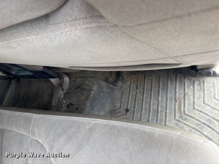 image for item ET5128 2002 Chevrolet Silverado 1500 Ext. Cab pickup truck