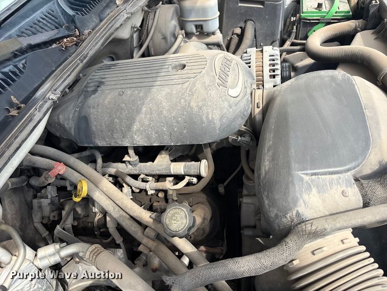 image for item ET5128 2002 Chevrolet Silverado 1500 Ext. Cab pickup truck