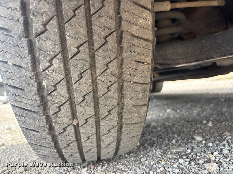 image for item ET5128 2002 Chevrolet Silverado 1500 Ext. Cab pickup truck