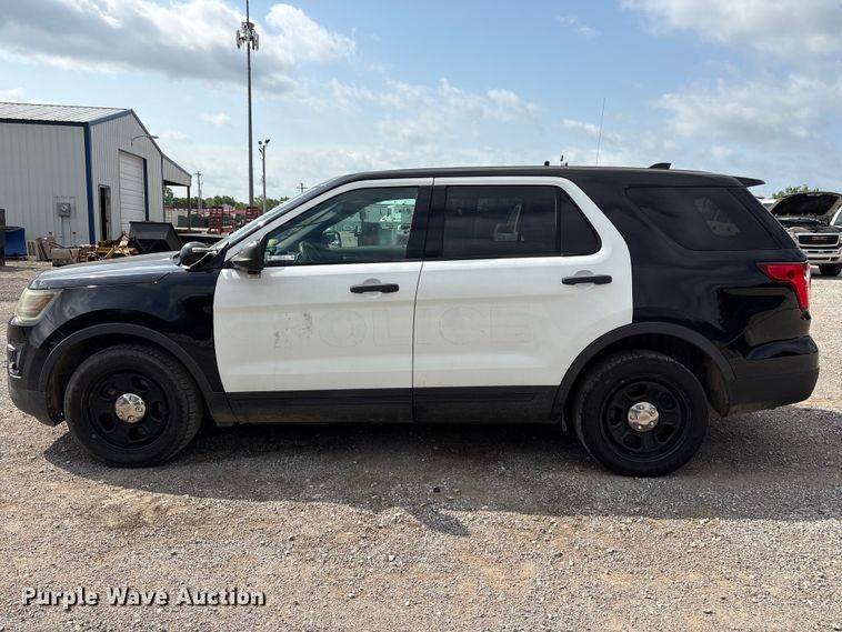 image for item ET5129 2016 Ford Explorer Police Interceptor SUV