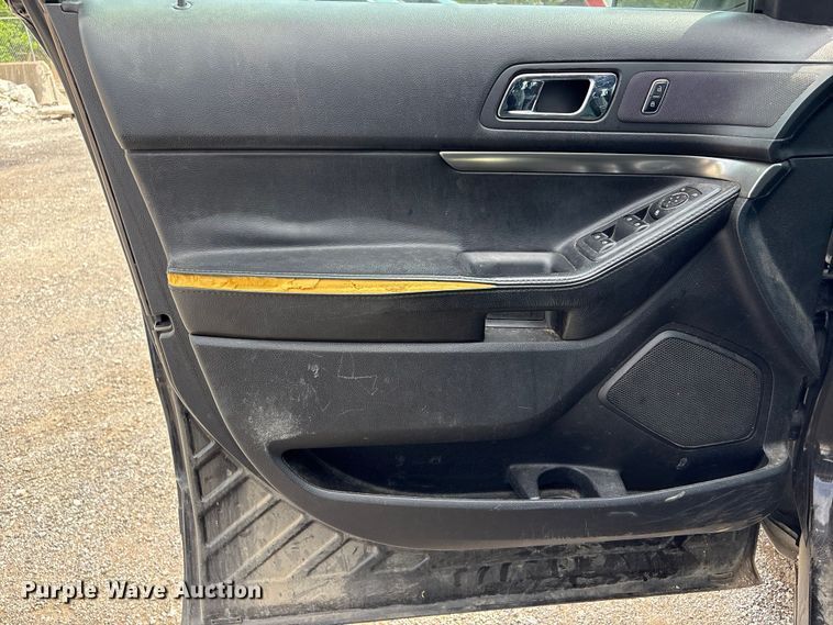 image for item ET5129 2016 Ford Explorer Police Interceptor SUV