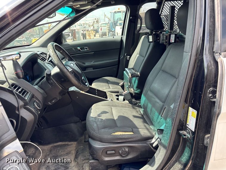 image for item ET5129 2016 Ford Explorer Police Interceptor SUV