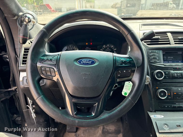 image for item ET5129 2016 Ford Explorer Police Interceptor SUV