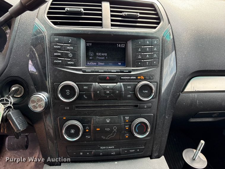 image for item ET5129 2016 Ford Explorer Police Interceptor SUV