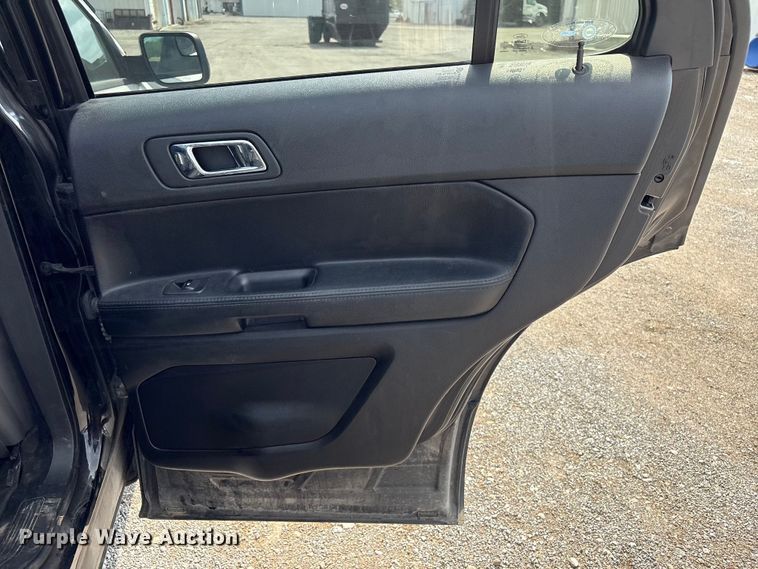 image for item ET5129 2016 Ford Explorer Police Interceptor SUV