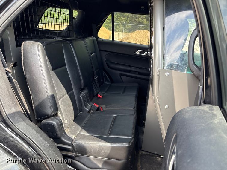 image for item ET5129 2016 Ford Explorer Police Interceptor SUV