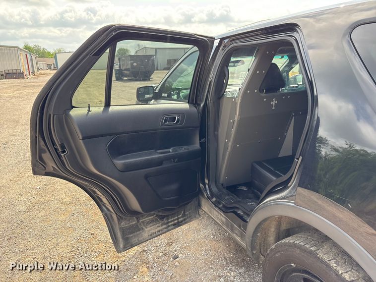 image for item ET5129 2016 Ford Explorer Police Interceptor SUV