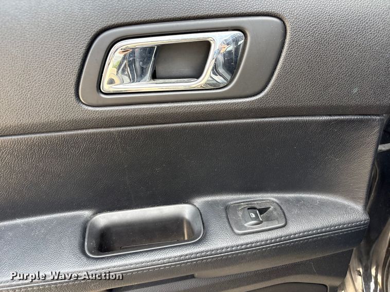 image for item ET5129 2016 Ford Explorer Police Interceptor SUV