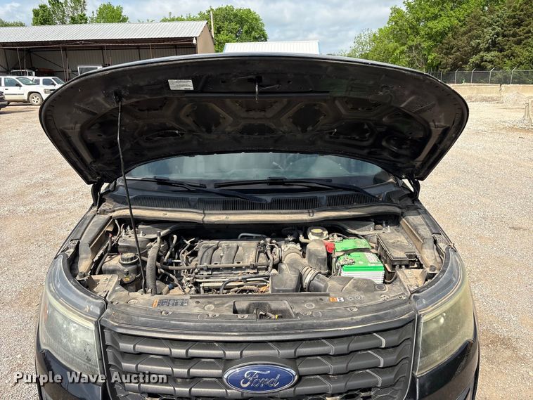 image for item ET5129 2016 Ford Explorer Police Interceptor SUV