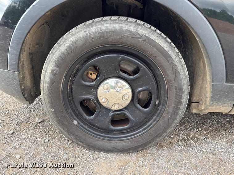 image for item ET5129 2016 Ford Explorer Police Interceptor SUV