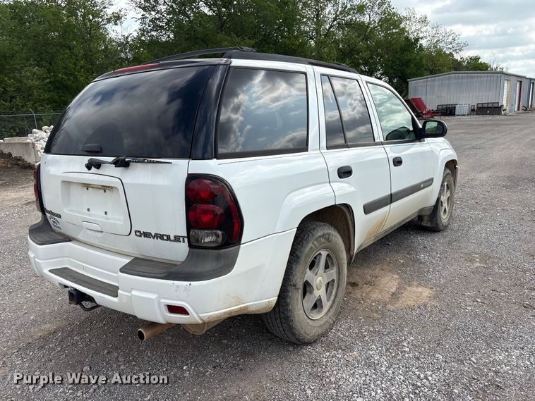 image for item ET5130 2004 Chevrolet Trailblazer SUV