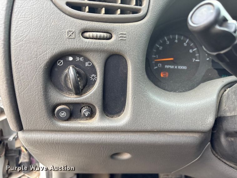 image for item ET5130 2004 Chevrolet Trailblazer SUV