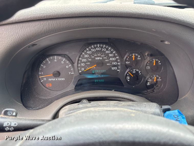 image for item ET5130 2004 Chevrolet Trailblazer SUV