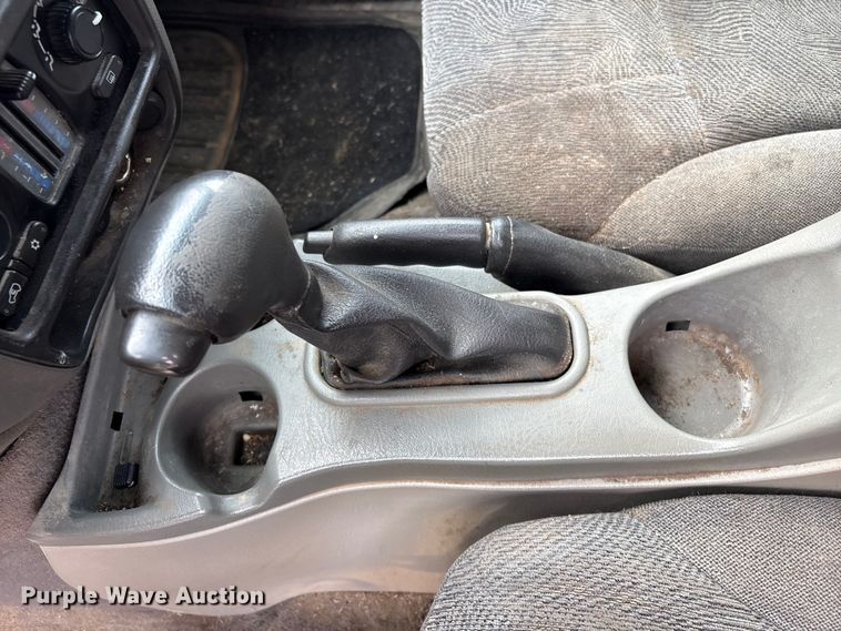 image for item ET5130 2004 Chevrolet Trailblazer SUV