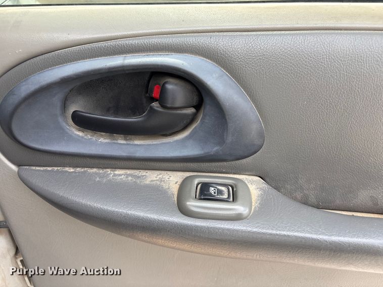 image for item ET5130 2004 Chevrolet Trailblazer SUV