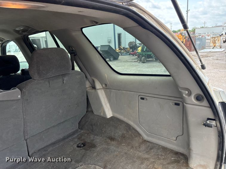 image for item ET5130 2004 Chevrolet Trailblazer SUV