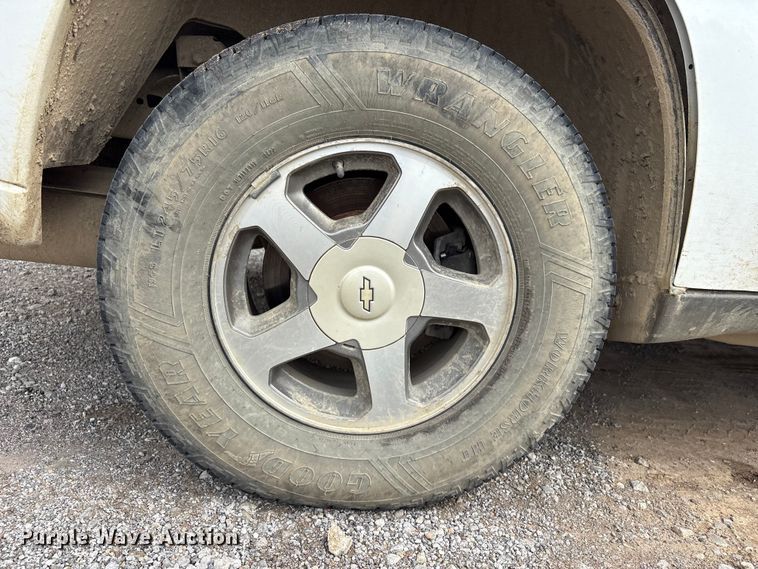 image for item ET5130 2004 Chevrolet Trailblazer SUV