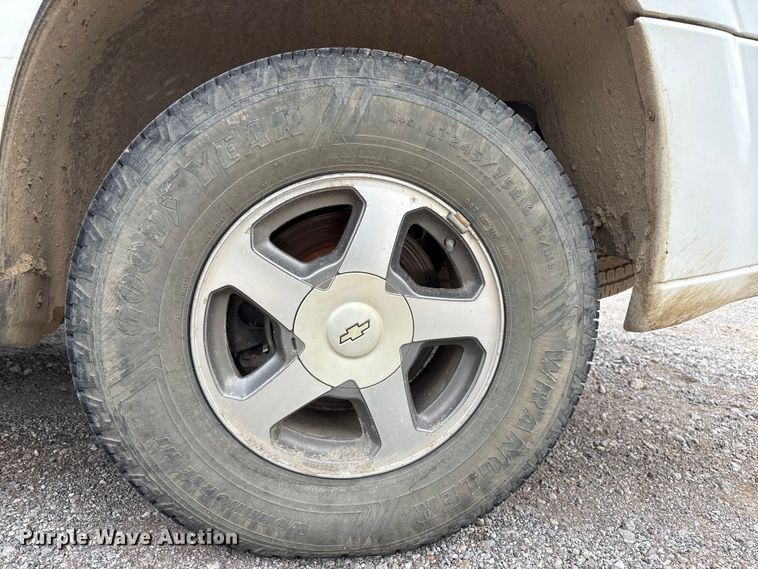 image for item ET5130 2004 Chevrolet Trailblazer SUV