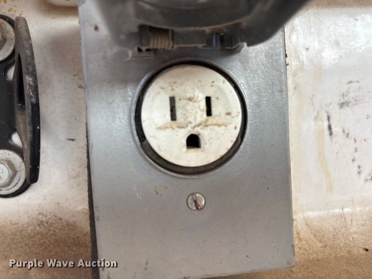 image for item ET5131 2010 Ford Ranger pickup truck