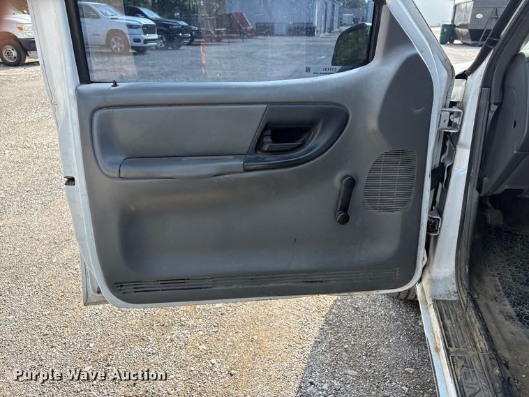 image for item ET5131 2010 Ford Ranger pickup truck