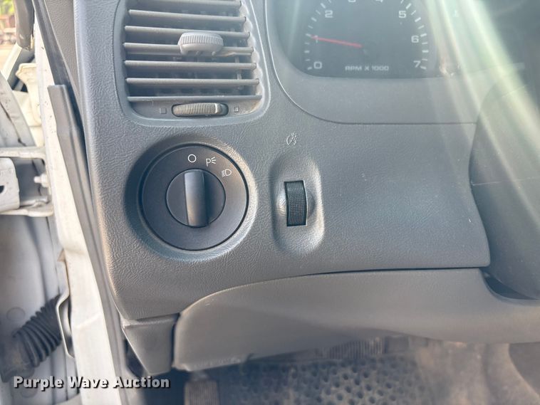 image for item ET5131 2010 Ford Ranger pickup truck