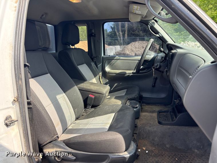 image for item ET5131 2010 Ford Ranger pickup truck