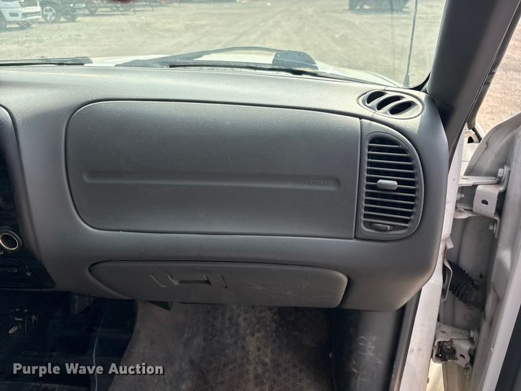 image for item ET5131 2010 Ford Ranger pickup truck