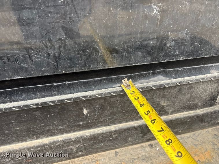 image for item ET5132 2000 Chevrolet 1500 Ext. Cab flatbed pickup truck