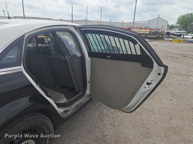 image for item ET5134 2014 Chevrolet Caprice Police  