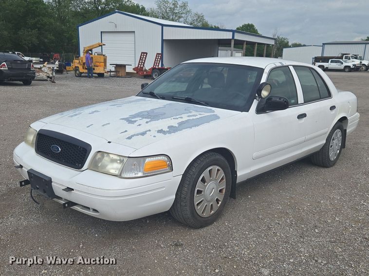 image for item ET5135 2008 Ford Crown Victoria Police Interceptor 
