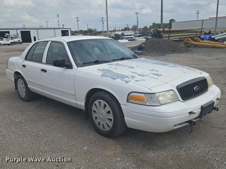 image for item ET5135 2008 Ford Crown Victoria Police Interceptor 