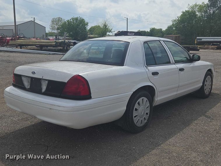 image for item ET5135 2008 Ford Crown Victoria Police Interceptor 