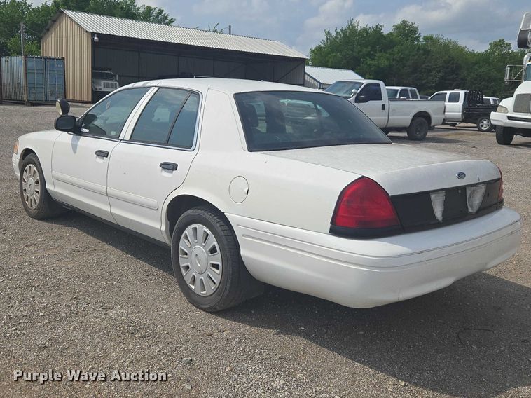 image for item ET5135 2008 Ford Crown Victoria Police Interceptor 