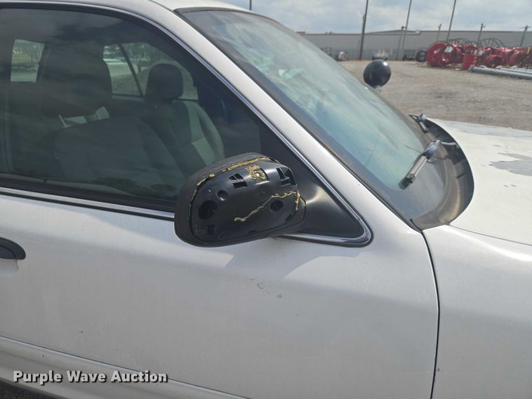 image for item ET5135 2008 Ford Crown Victoria Police Interceptor 