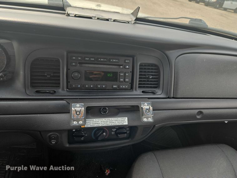 image for item ET5135 2008 Ford Crown Victoria Police Interceptor 