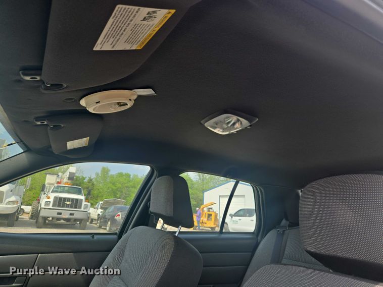 image for item ET5135 2008 Ford Crown Victoria Police Interceptor 