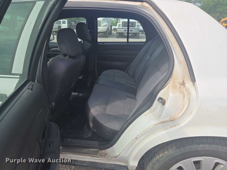 image for item ET5135 2008 Ford Crown Victoria Police Interceptor 