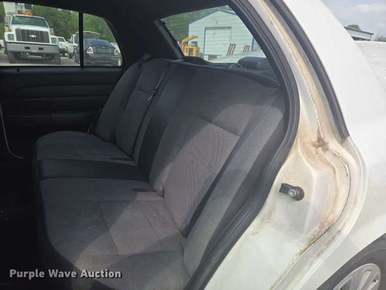 image for item ET5135 2008 Ford Crown Victoria Police Interceptor 