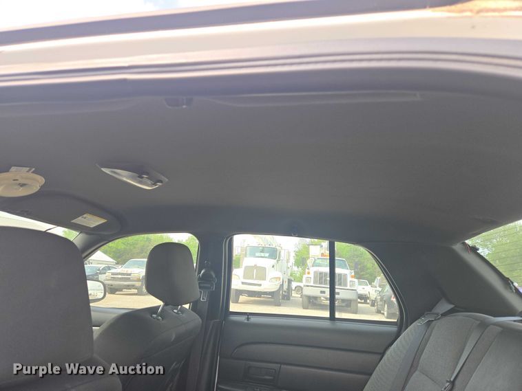 image for item ET5135 2008 Ford Crown Victoria Police Interceptor 