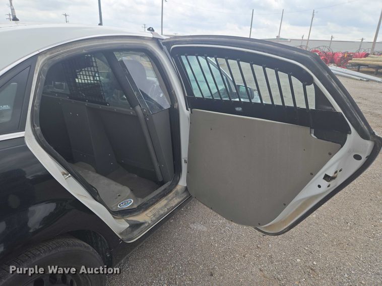 image for item ET5136 2014 Chevrolet Caprice Police  