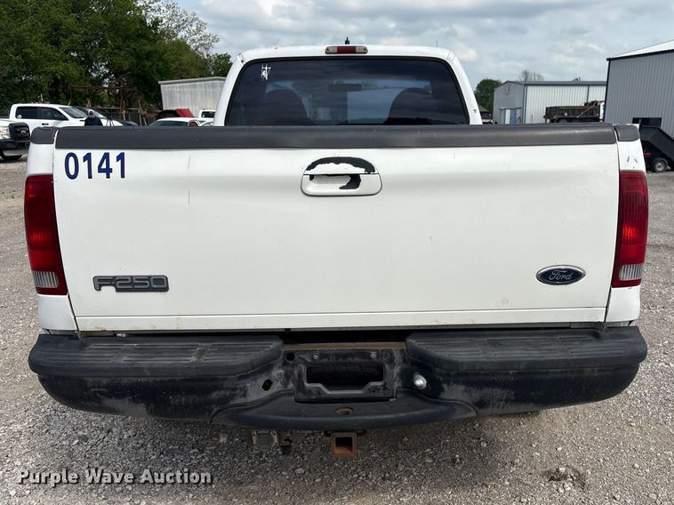image for item ET5138 2001 Ford F250 Super Duty pickup truck